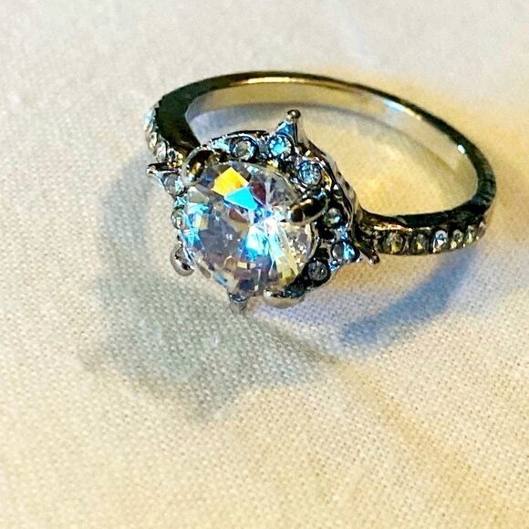 🎉ONLY 1🎉IN STOCK🎉GORGEOUS Solitaire Bling Ring Engagement Promise Ring - Picture 1 of 11